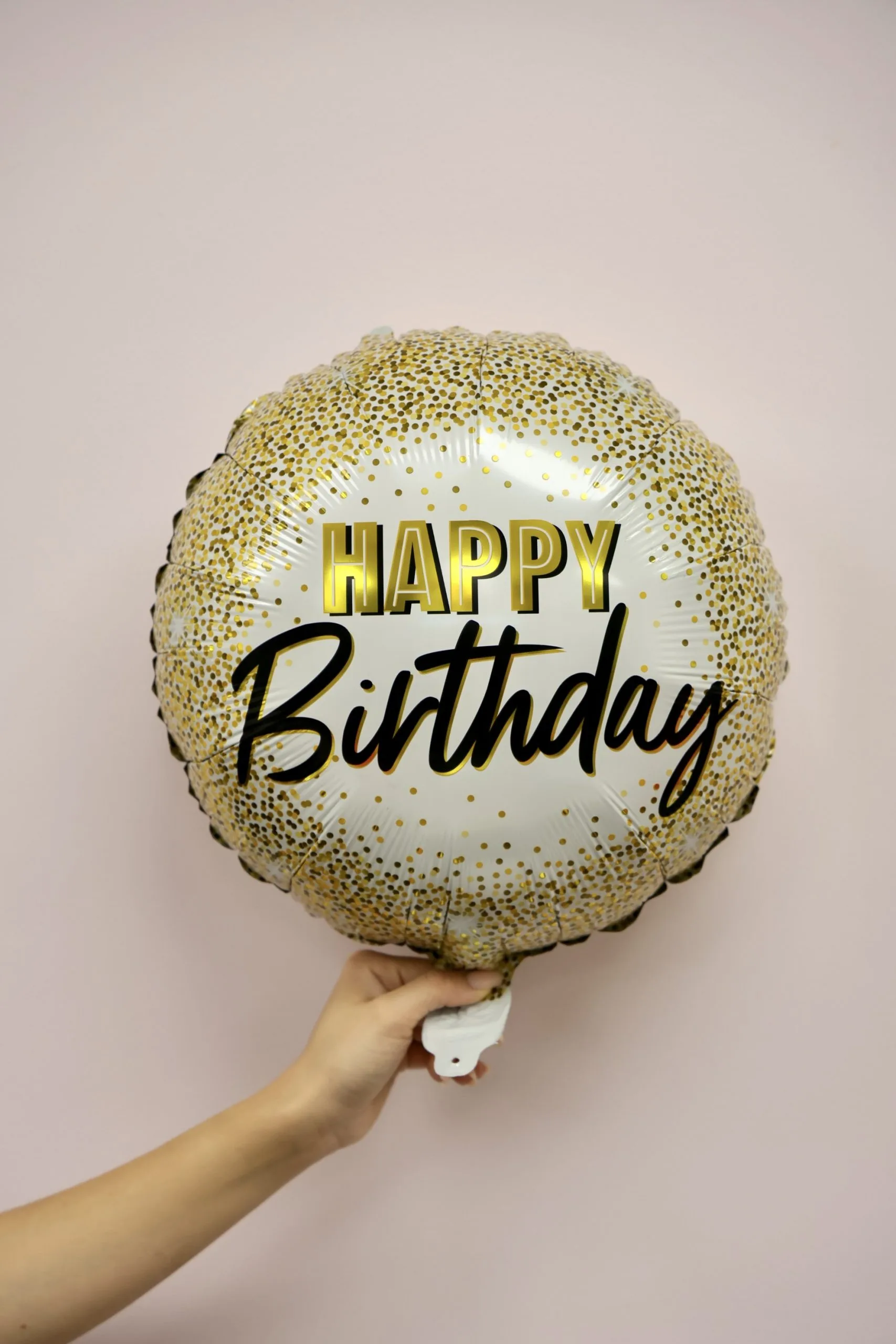 Happy Birthday round helium-inflated balloon