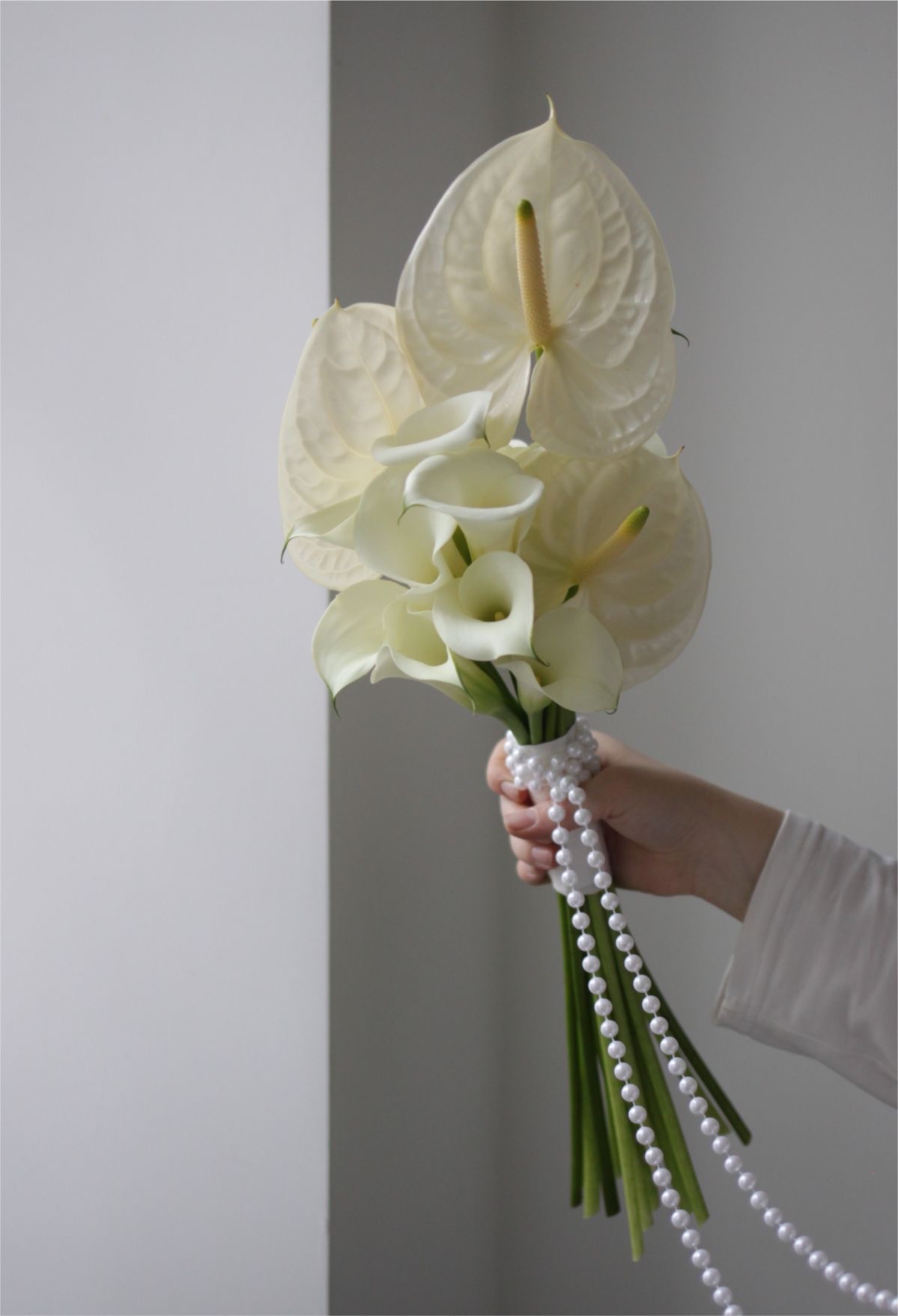 Wedding bouquet Pearly Love | White bridal bouquet with pearls