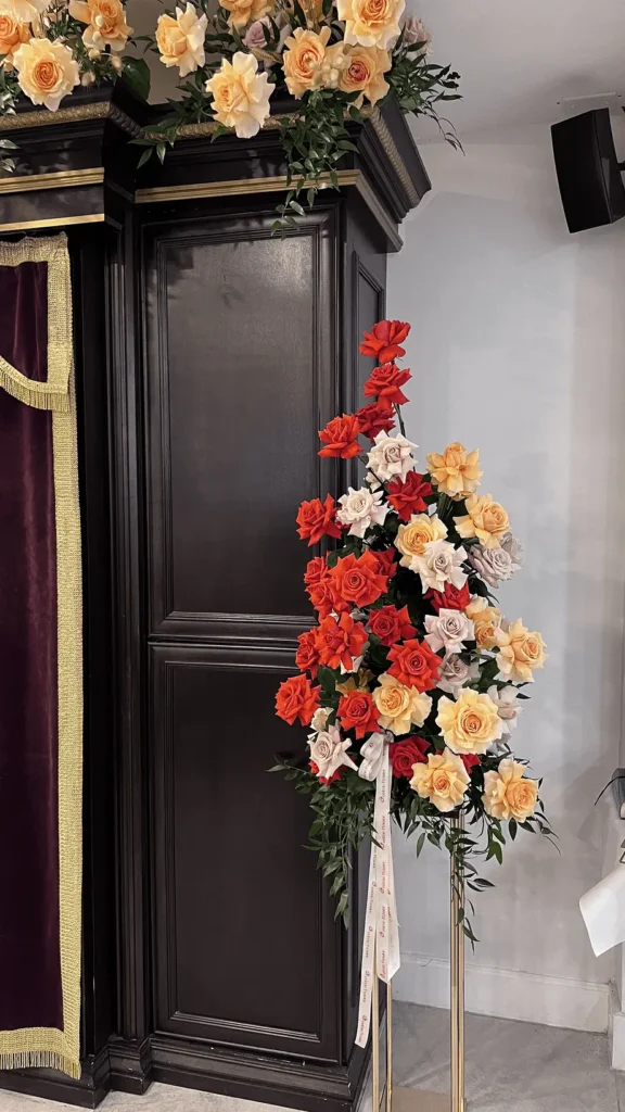synagogue flowers