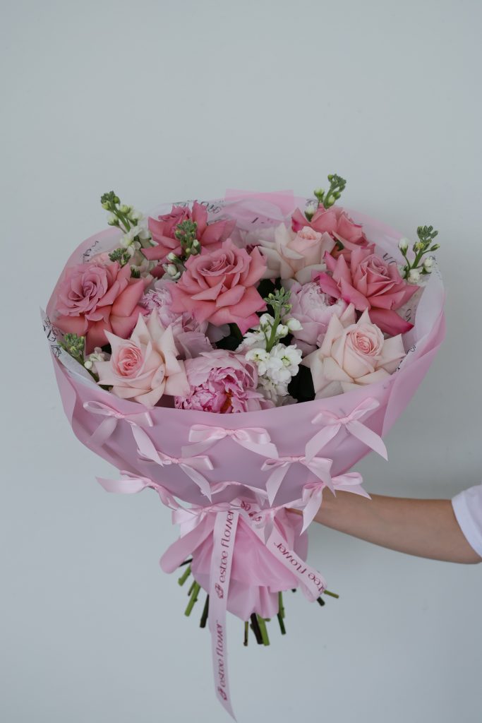 Best Flowers to Buy for Yourself for a Home Office