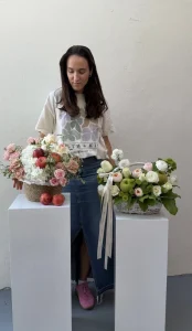 red apples and roses