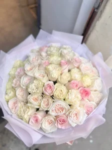 Passover flowers 4 white and pink rose bouquet with two tone roses