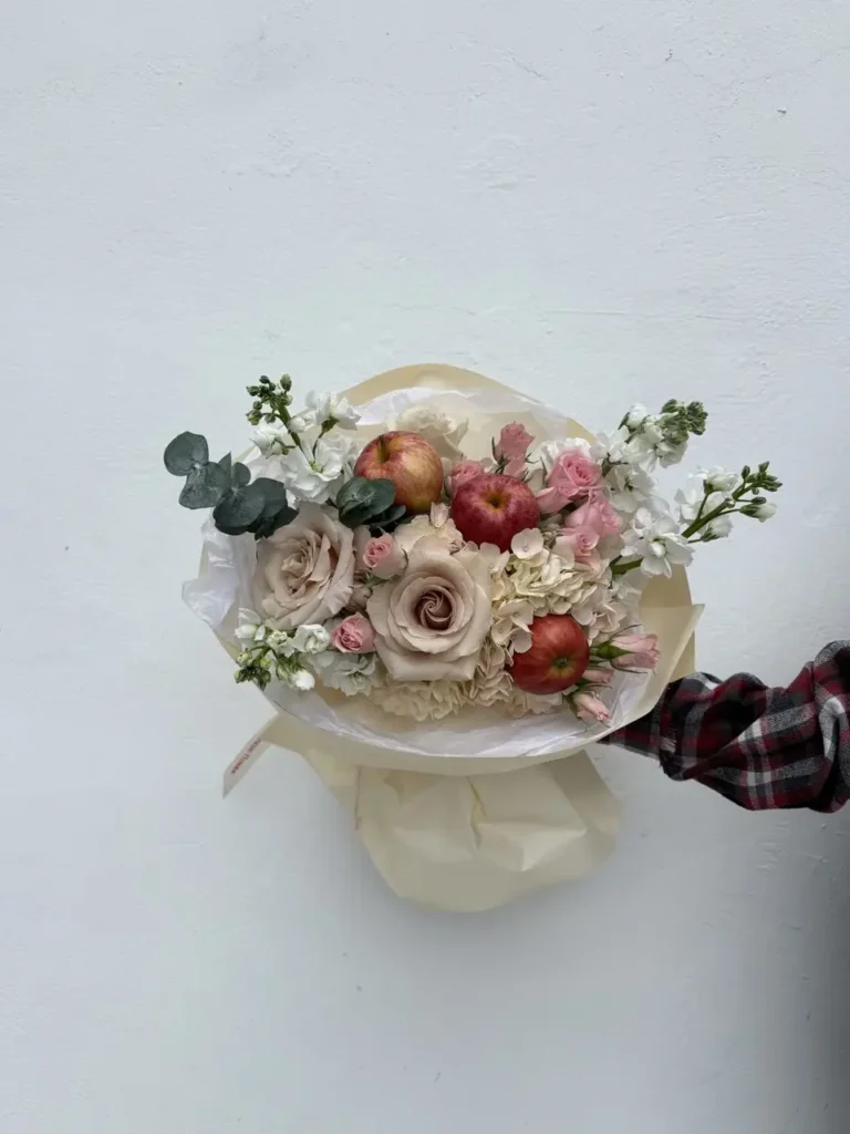 Metukah Rosh Hashanah Apple Flower Bouquet