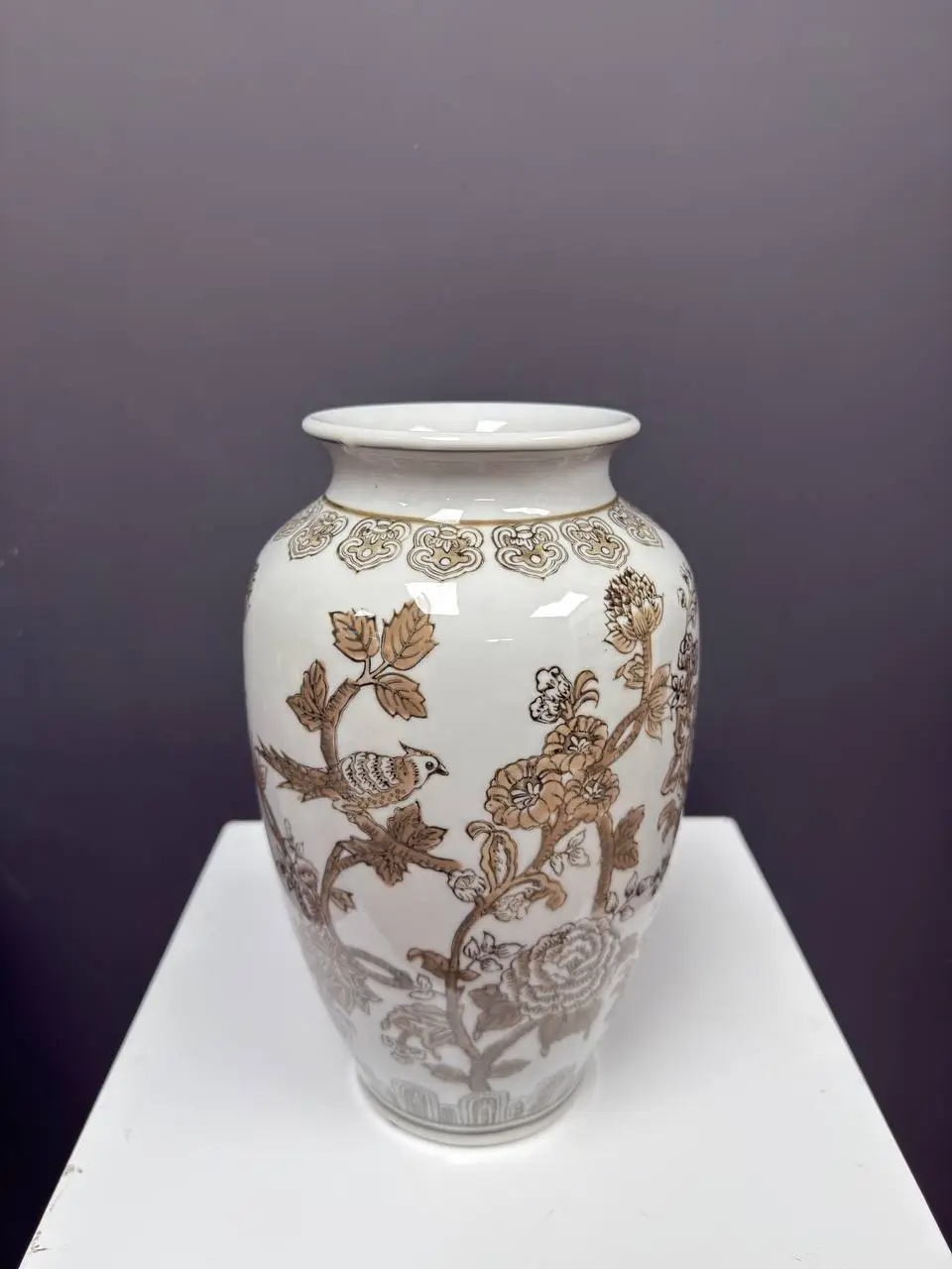 gold floral vase with glossy white finish 11.4 in tall decorative flower vase